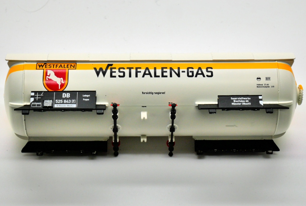 Der vom Fahrgestell gel�ste Druckgaskessel