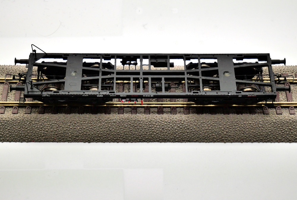 Das Fahrgestell mit Federpuffern und OBK-Kupplung