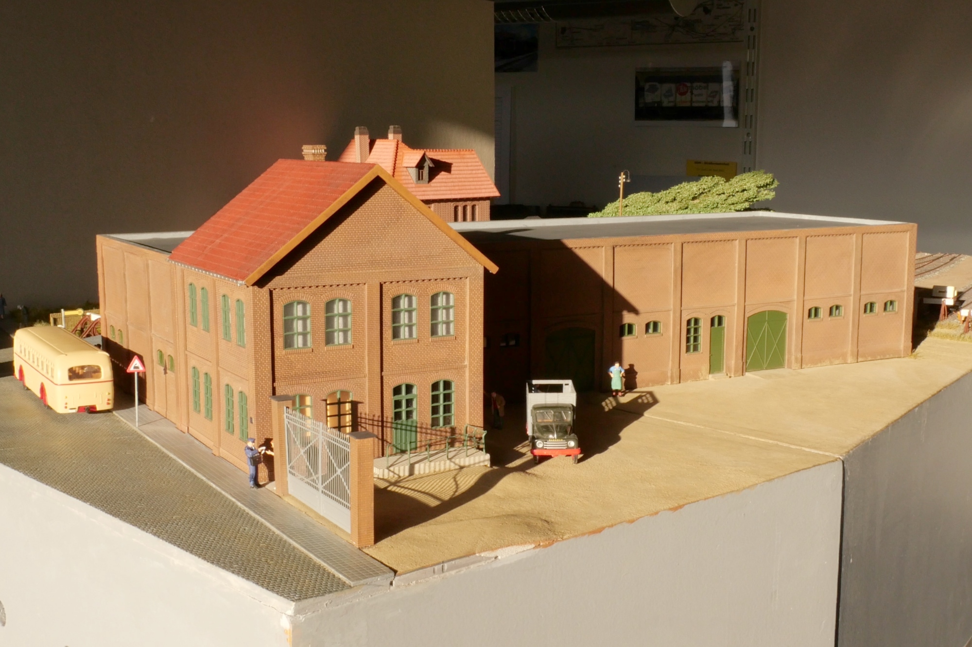 Das fertiggestellte B�rogeb�ude